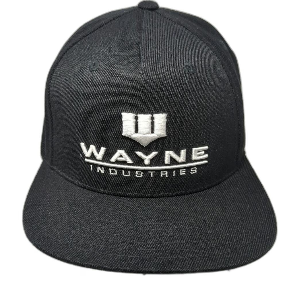 Bioworld Wayne Industries 5 Panel Black One Size Snapback Batman Flat Bill Hat